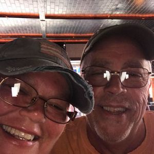 Meet your Posher, Lora